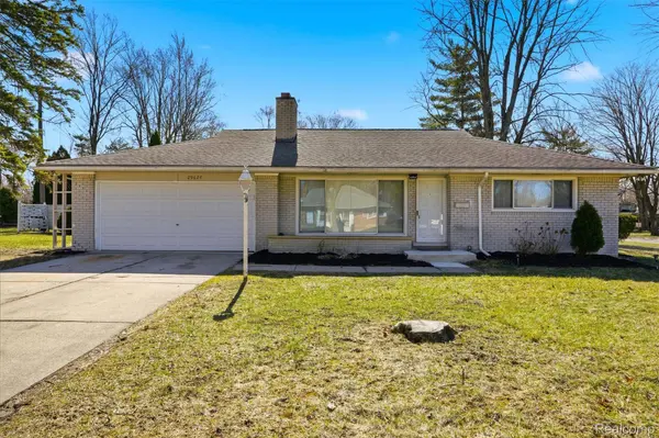 29624 Pleasant TRL, Southfield, MI 48076