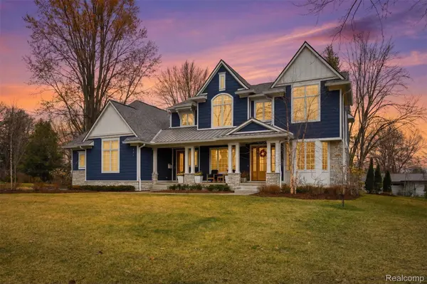 345 Dalebrook LN, Bloomfield Hills, MI 48301