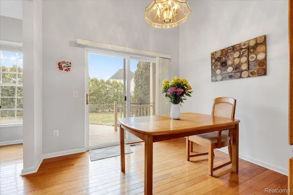 34652 Rosebud LN, Richmond, MI 48062