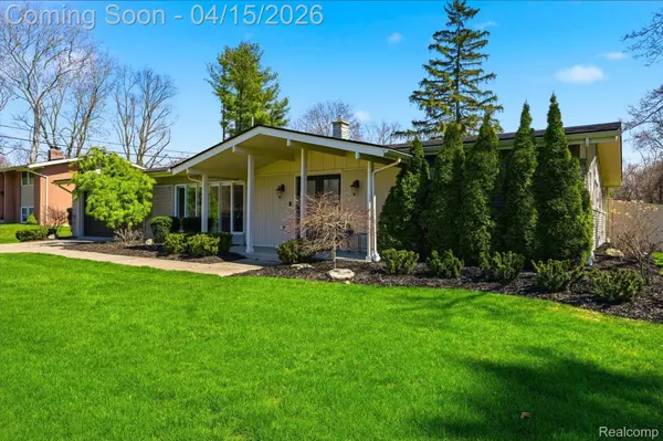 3550 Upton DR, Troy, MI 48084