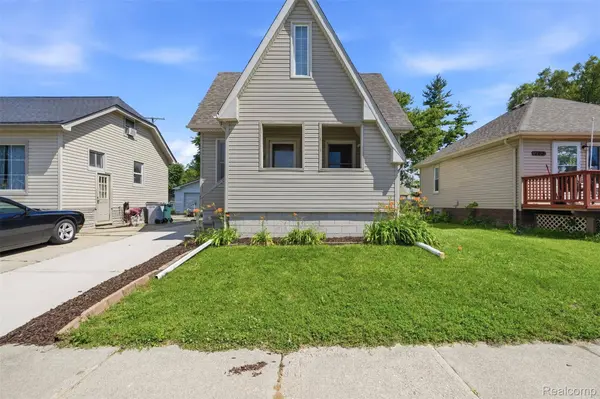 735 E Maxlow AVE, Hazel Park, MI 48030