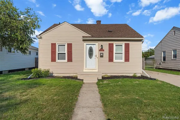 24696 Wilmot AVE, Eastpointe, MI 48021