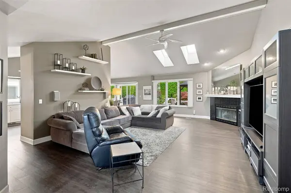 47676 Sandy Ridge DR, Macomb Township, MI 48044