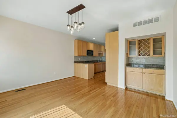 536 Graten ST, Birmingham, MI 48009