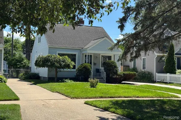 128 Girard AVE