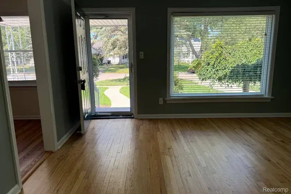 128 Girard AVE, Royal Oak, MI 48073