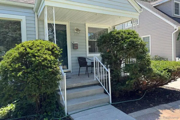 128 Girard AVE, Royal Oak, MI 48073
