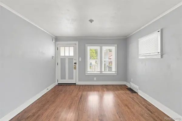 329 W Sonoma AVE, Hazel Park, MI 48030