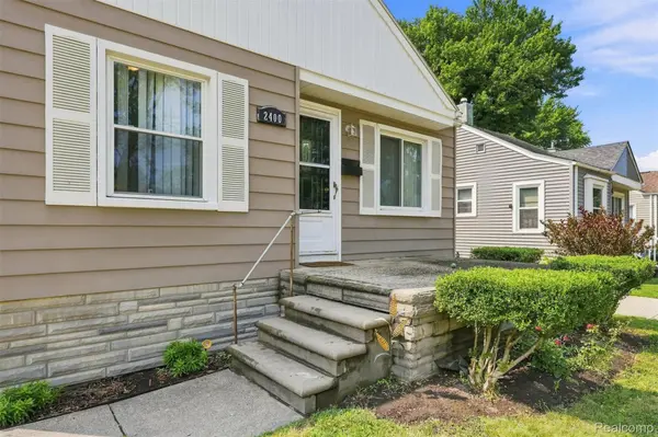 2400 Guthrie AVE, Royal Oak, MI 48067