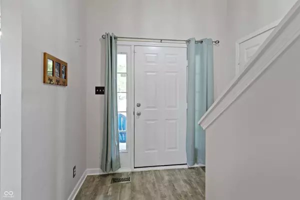 10290 Glenn Abbey LN, Fishers, IN 46037