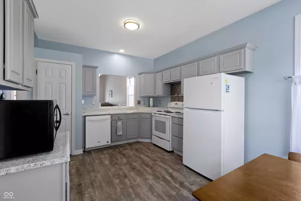 10290 Glenn Abbey LN, Fishers, IN 46037