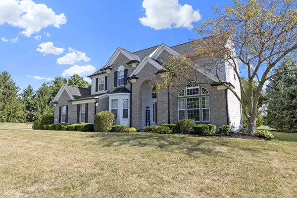 302 E Columbine LN, Westfield, IN 46074