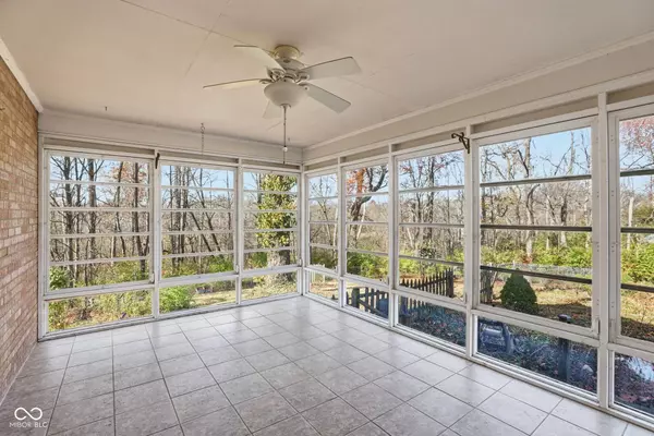 1042 Muessing RD, Indianapolis, IN 46239