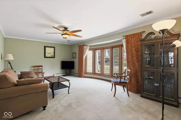 1042 Muessing RD, Indianapolis, IN 46239