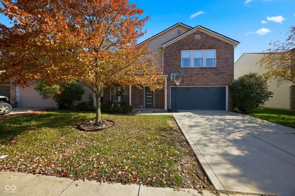 15158 Radiance DR, Noblesville, IN 46060