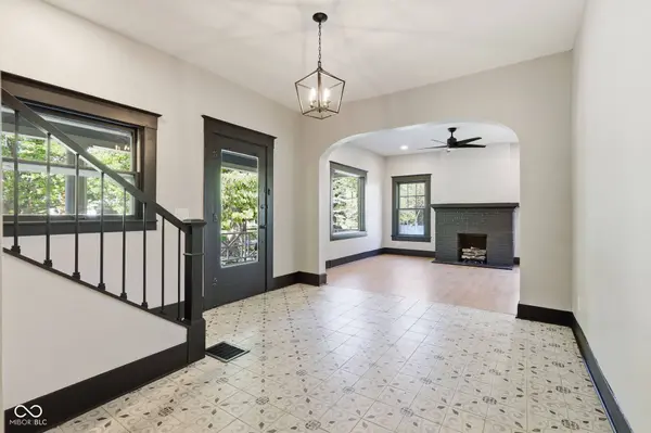 875 Woodruff Place Middle DR, Indianapolis, IN 46201