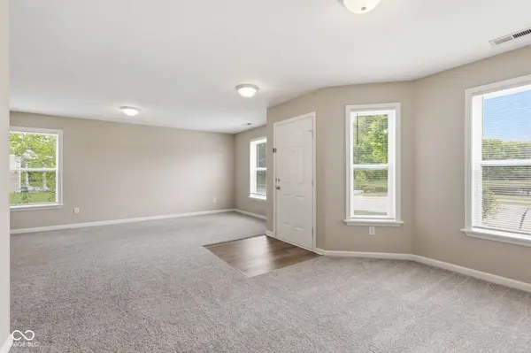 10159 Cumberland Pointe BLVD, Noblesville, IN 46060