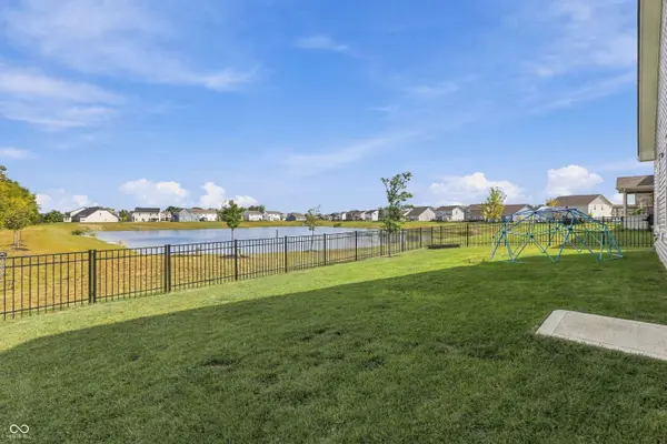 17896 Paula Walk, Westfield, IN 46074