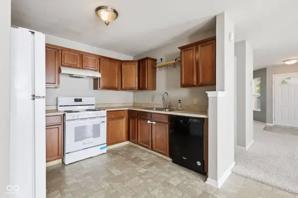 15448 Gallow LN, Noblesville, IN 46060