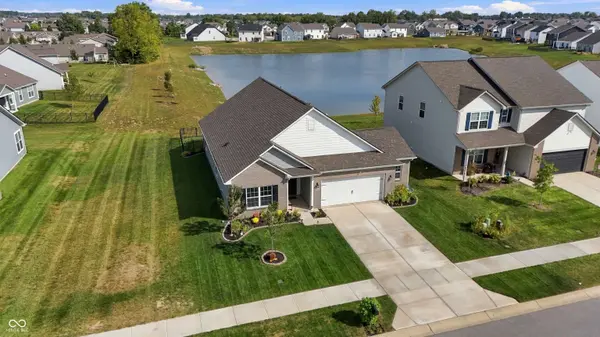 17896 Paula Walk, Westfield, IN 46074