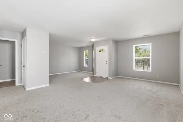 15448 Gallow LN, Noblesville, IN 46060