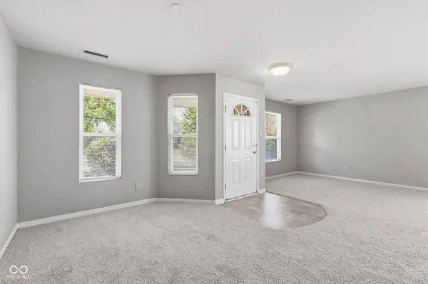 15448 Gallow LN, Noblesville, IN 46060