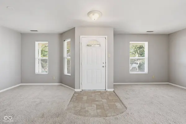 15448 Gallow LN, Noblesville, IN 46060