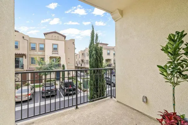 332 Stream ct, Santee, CA 92071