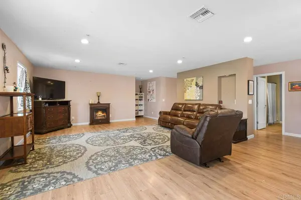 5441 Pennsylvania ln, La Mesa, CA 91942