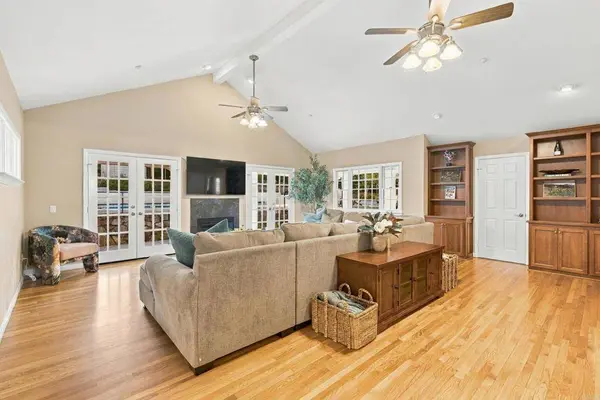1521 Donita DR, El Cajon, CA 92020