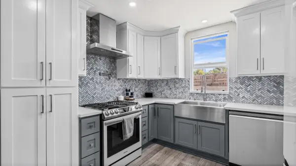 885 Givens St, San Diego, CA 92154-2437