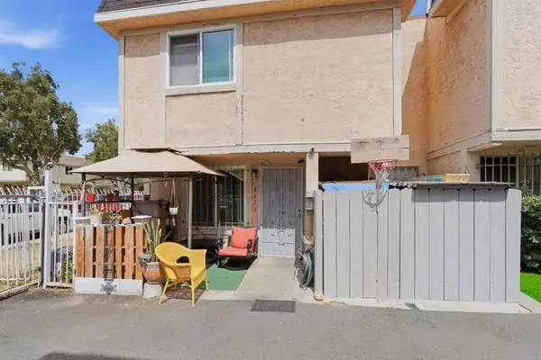 4473 Mayberry Street, San Diego, CA 92113