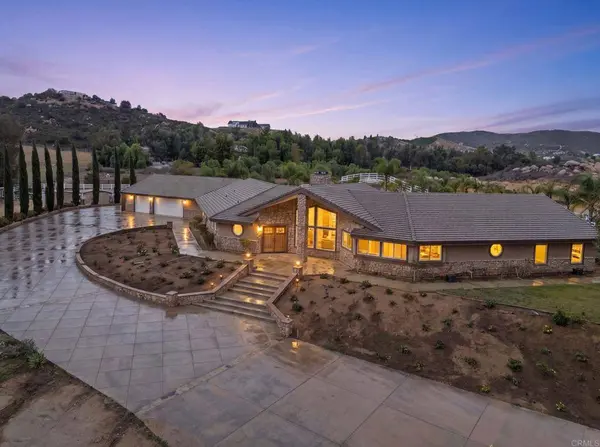 37789 Avenida La Cresta