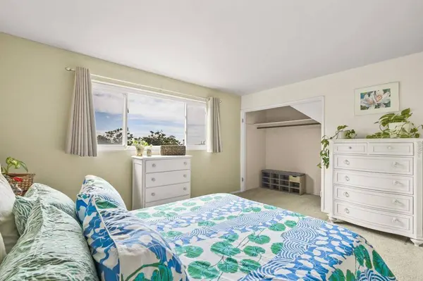 2552 Deerpark Dr, San Diego, CA 92110
