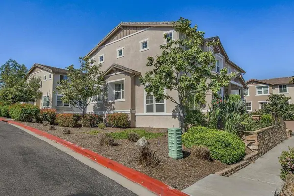 3022 Cole Grade DR, Santee, CA 92071
