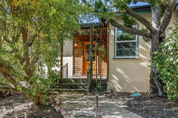 8475 Golden Ridge RD, Lakeside, CA 92040