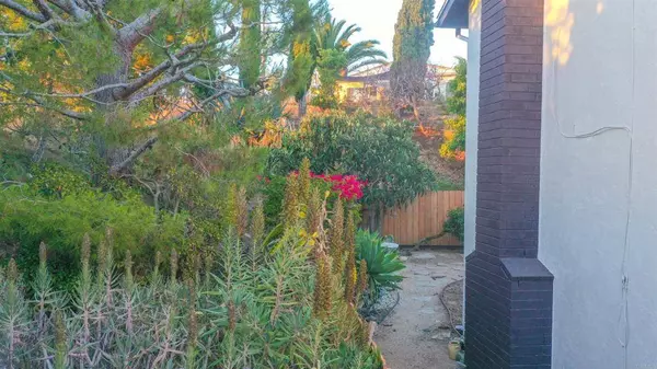 1682 Saddlehorn DR, San Marcos, CA 92069