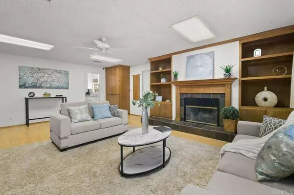 7384 Ballinger, San Diego, CA 92119