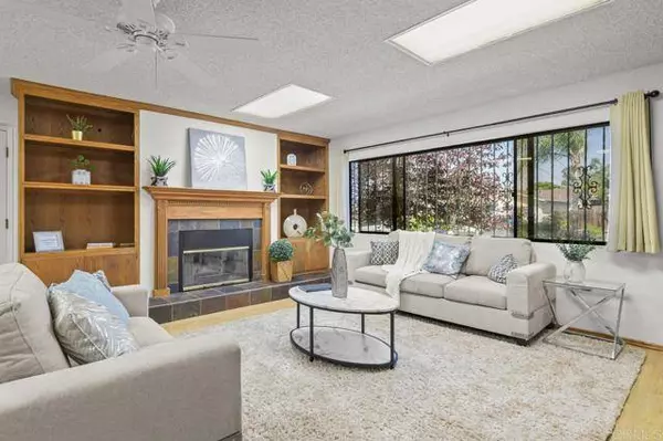 7384 Ballinger, San Diego, CA 92119