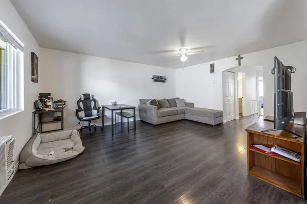 2041 E Grand  Ave #19, Escondido, CA 92027
