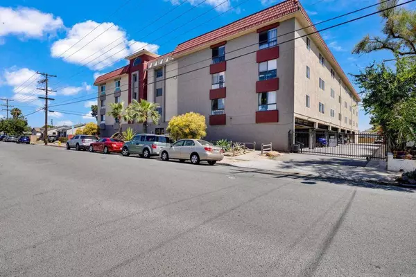 3535 Monroe AVE #23, San Diego, CA 92116