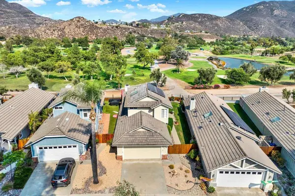 1135 Bitterbush LN, El Cajon, CA 92019