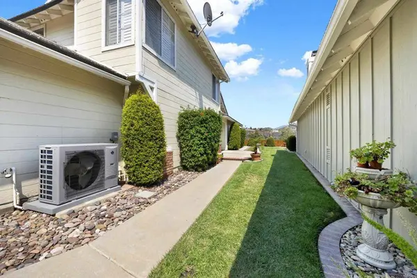 1135 Bitterbush LN, El Cajon, CA 92019