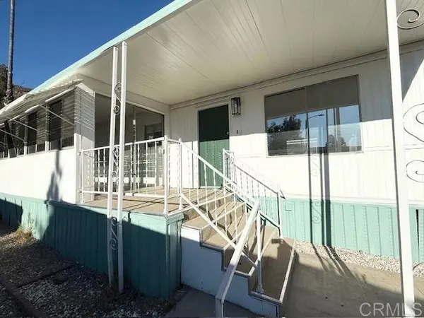 1120 Pepper Dr #17, El Cajon, CA 92021