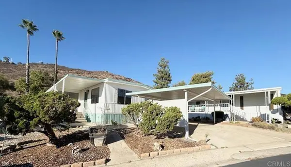 1120 Pepper Dr #17, El Cajon, CA 92021