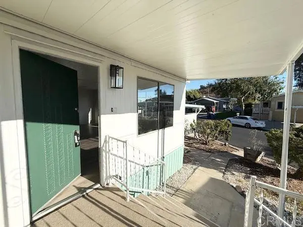 1120 Pepper Dr #17, El Cajon, CA 92021