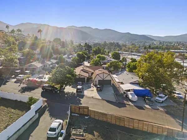 8552 Brodie LN, Santee, CA 92071