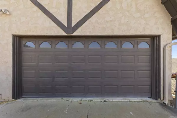 8552 Brodie LN, Santee, CA 92071