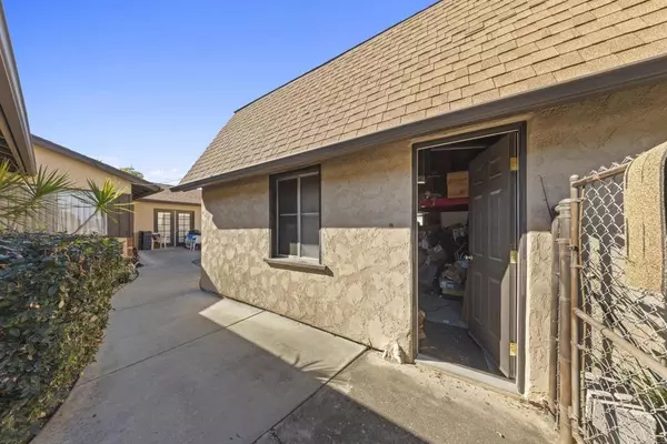 8552 Brodie LN, Santee, CA 92071