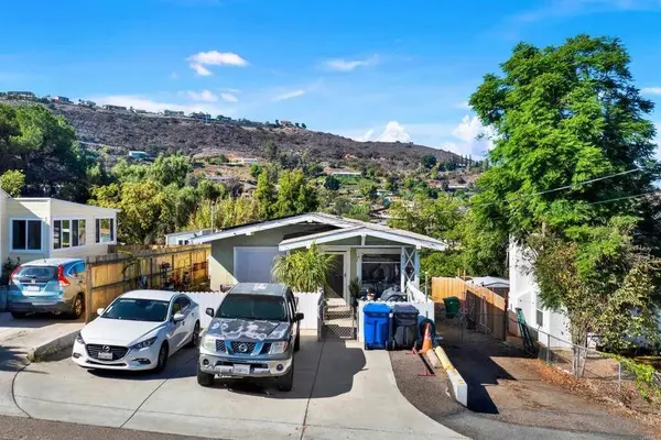 8720 Almond Rd, Lakeside, CA 92040